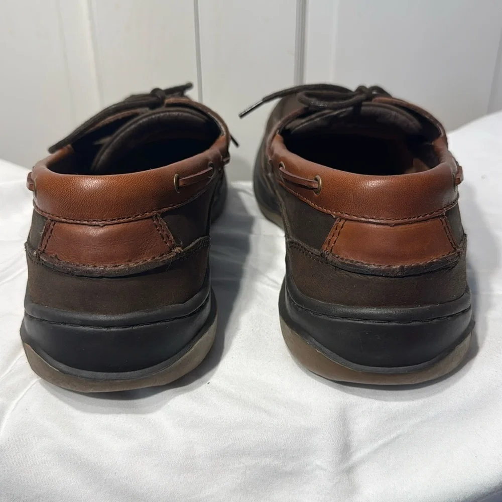 Bass Men's Brown Leather Loafers like new!